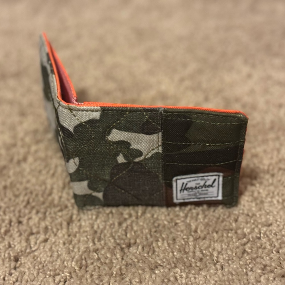 Herschel Roy Wallet - Camo - Gently Used